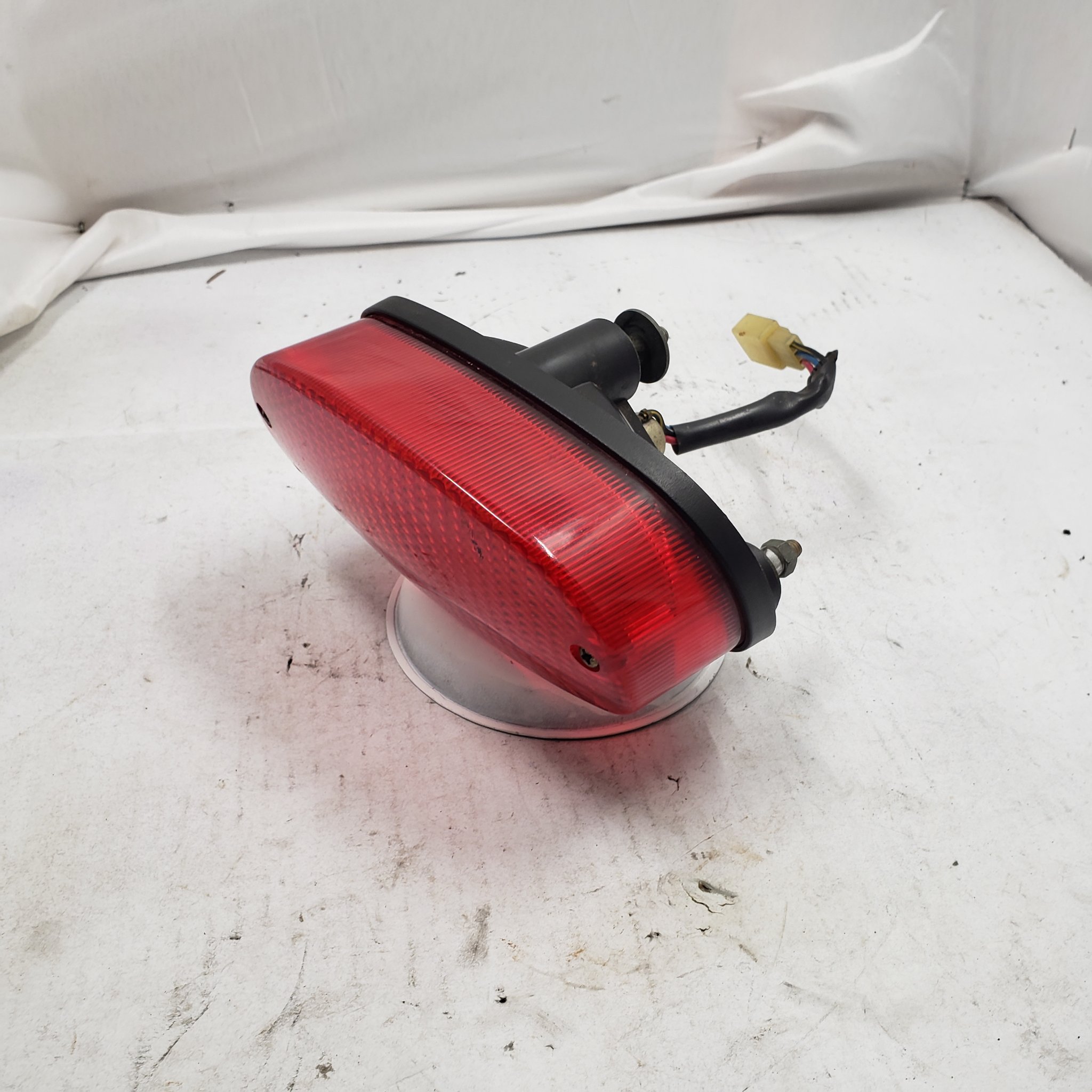 2001 YAMAHA YZF600R TAIL LIGHT REAR LAMP OEM 4TV-84700-00-00