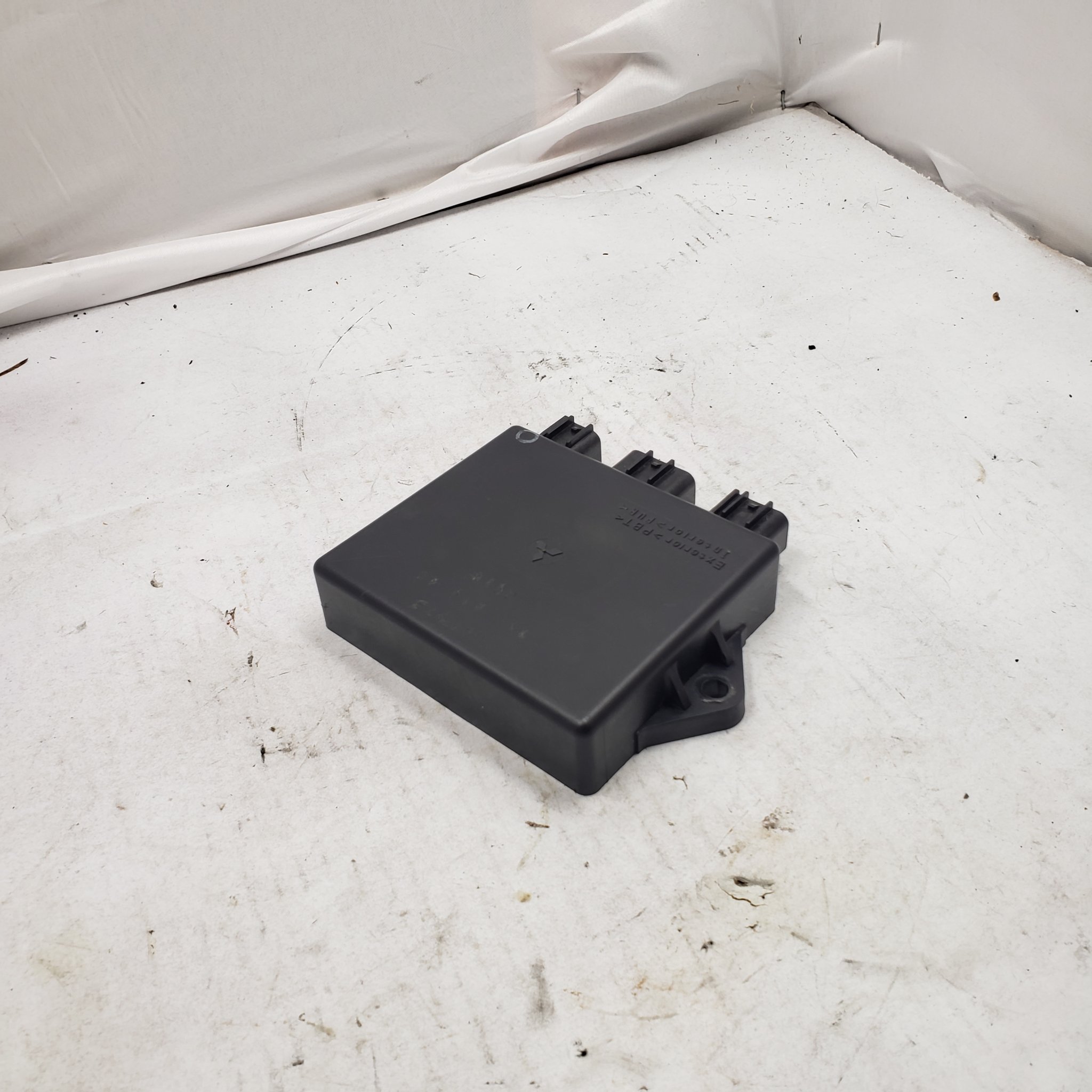 1997-2007 YAMAHA YZF600R ECU CDI IGNITOR CONTROL UNIT 4TV-82305-40-00