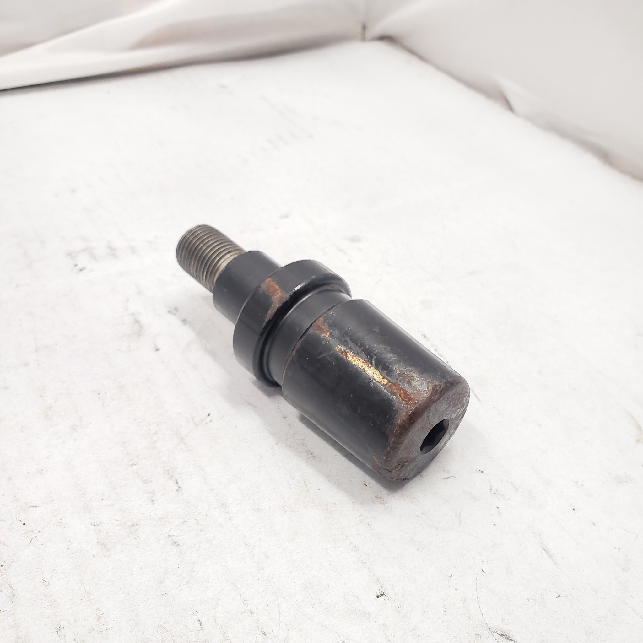 97-07 YAMAHA YZF600R RIGHT HANDLEBAR CLIP ON BRACKET END CAP OEM 4SV-26112-00-00