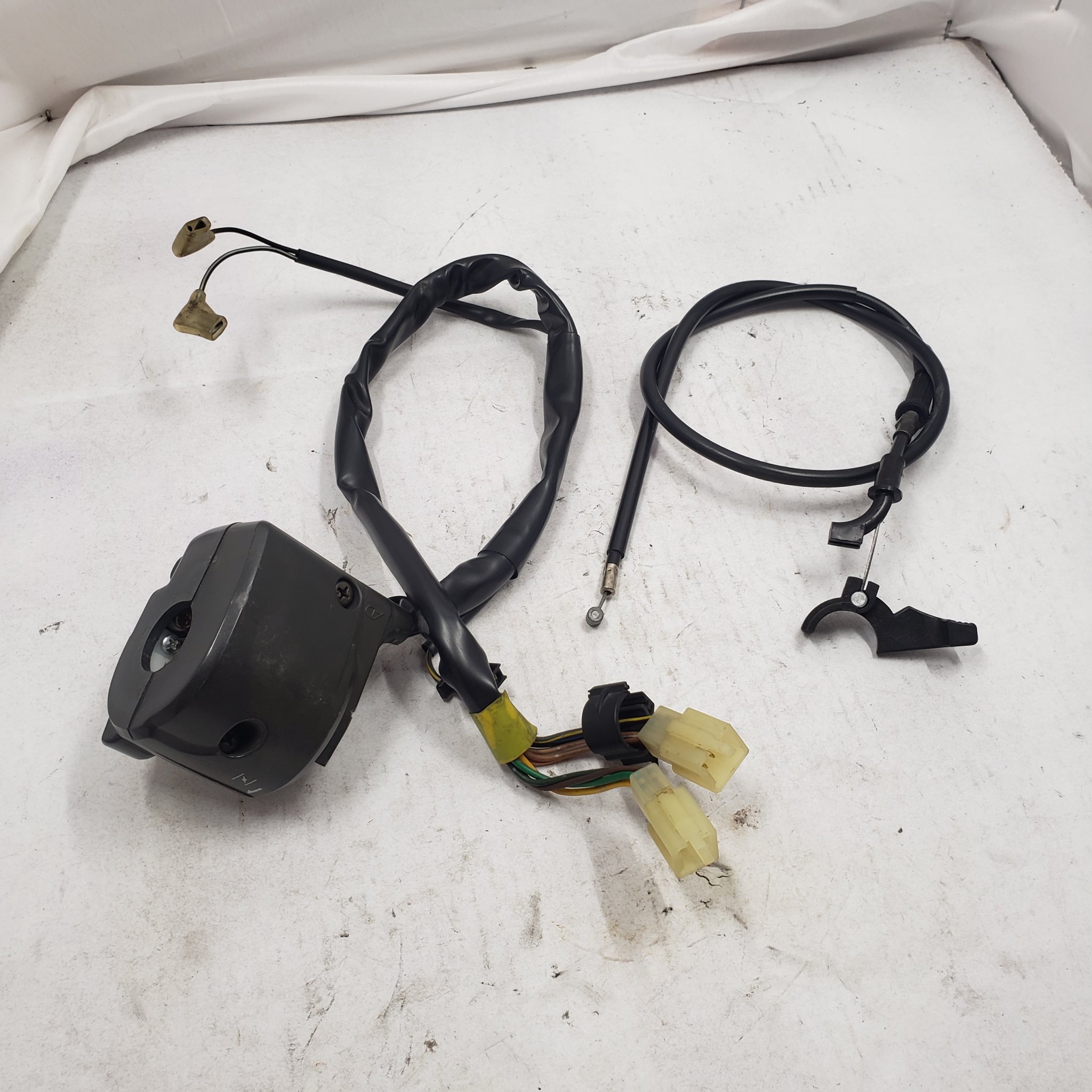 97-07 YAMAHA YZF600R LEFT HANDLEBAR SWITCH CHOKE LEVER CABLE 4WF-83973-00-00
