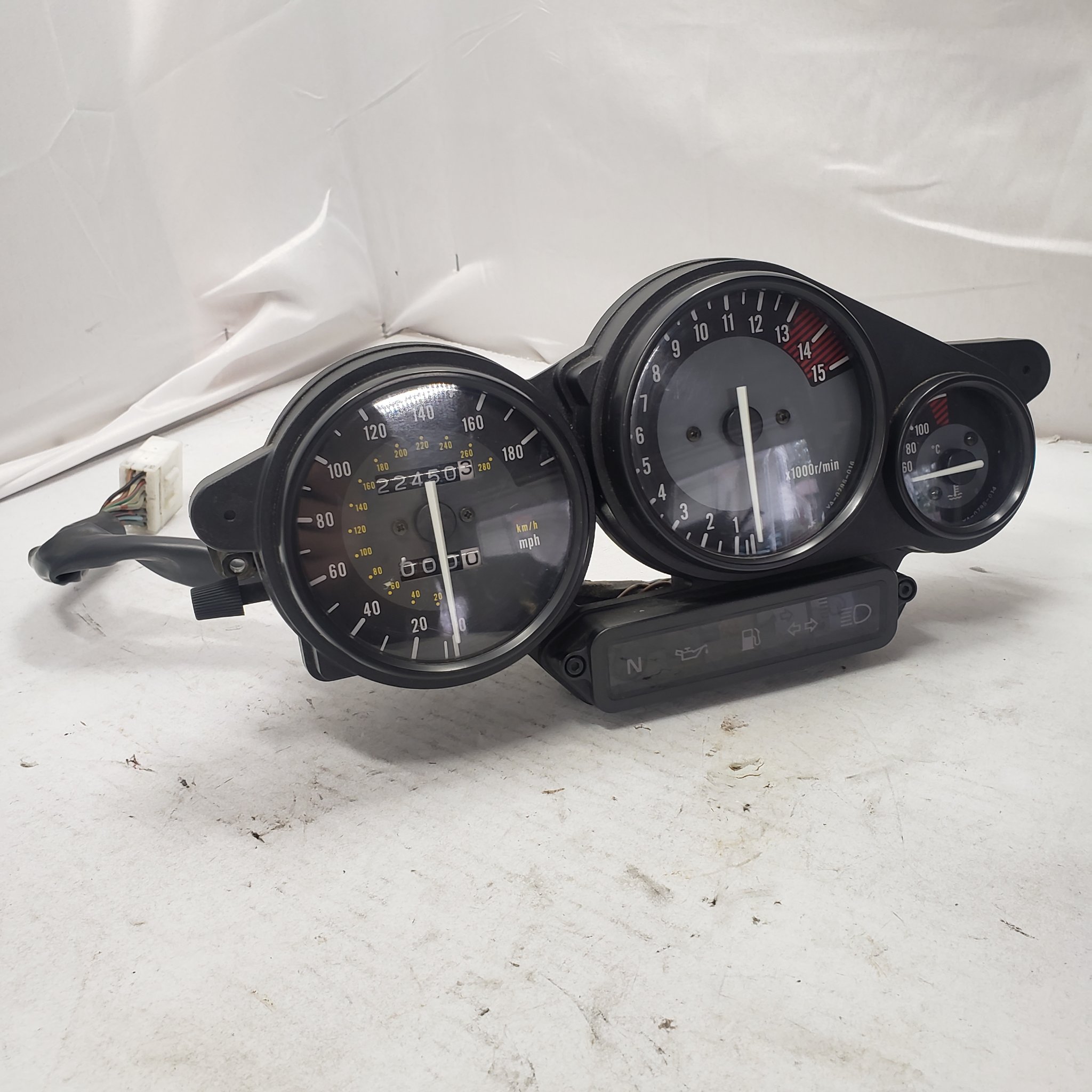 2001-2007 YAMAHA YZF600R SPEEDOMETER TACHOMETER GAUGE CLUSTER 4TV-83570-40-00
