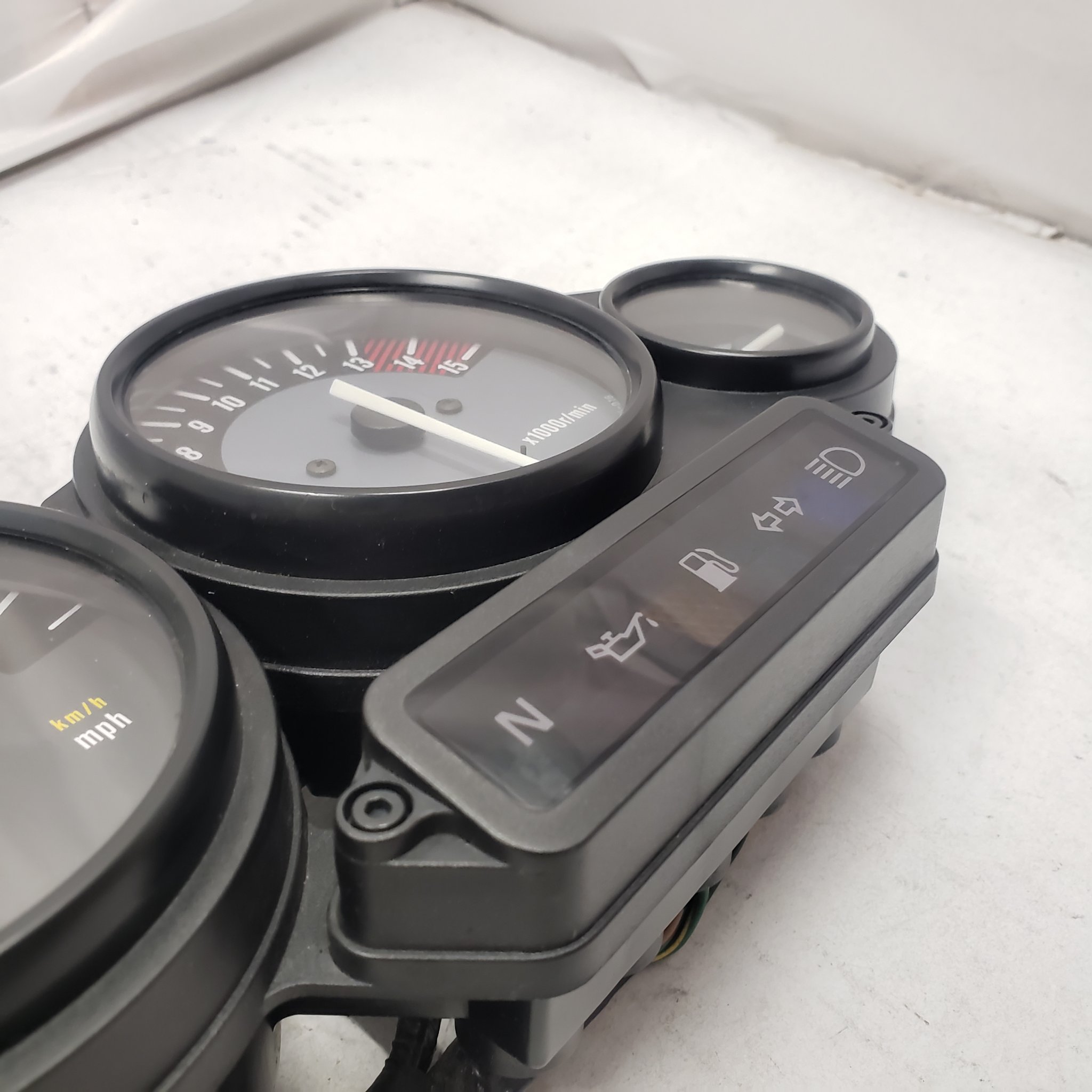 2001-2007 YAMAHA YZF600R SPEEDOMETER TACHOMETER GAUGE CLUSTER 4TV-83570-40-00