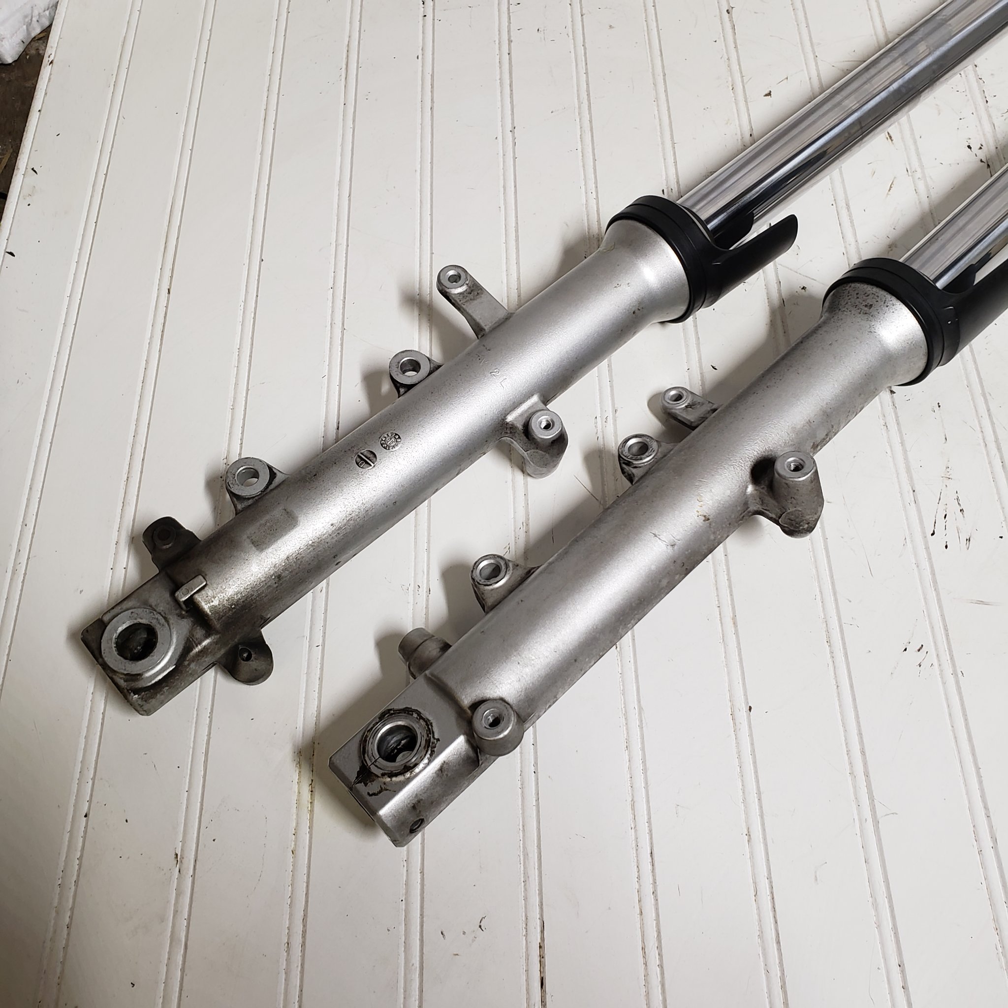 1997-2005 YAMAHA YZF600R FRONT FORKS LOWER TRIPLE TREE 4TV-23102-02-00