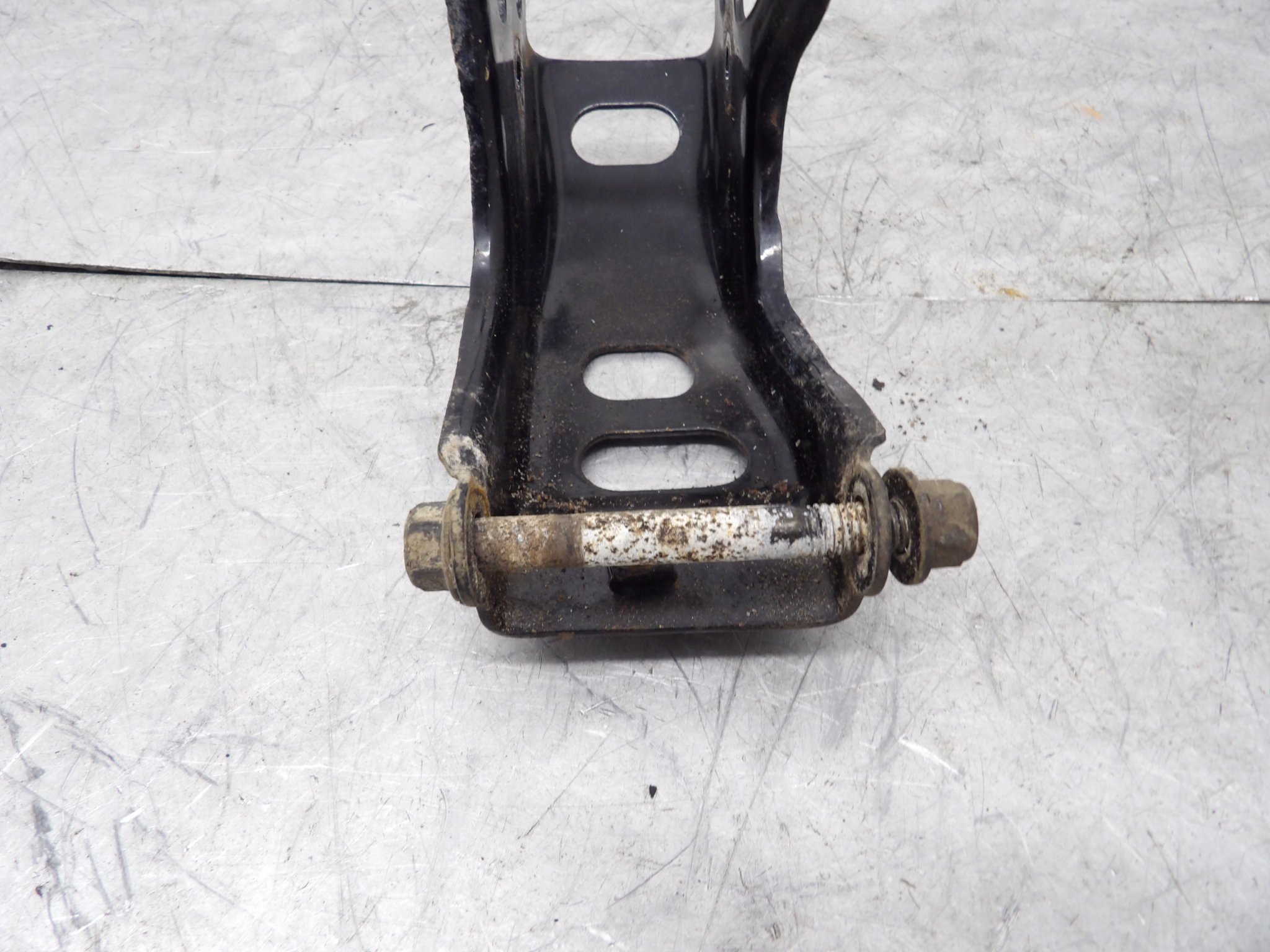 2008 Yamaha TTR125E Engine Mounting Bracket Frame Mount Plate 1B2-F1316-10-00