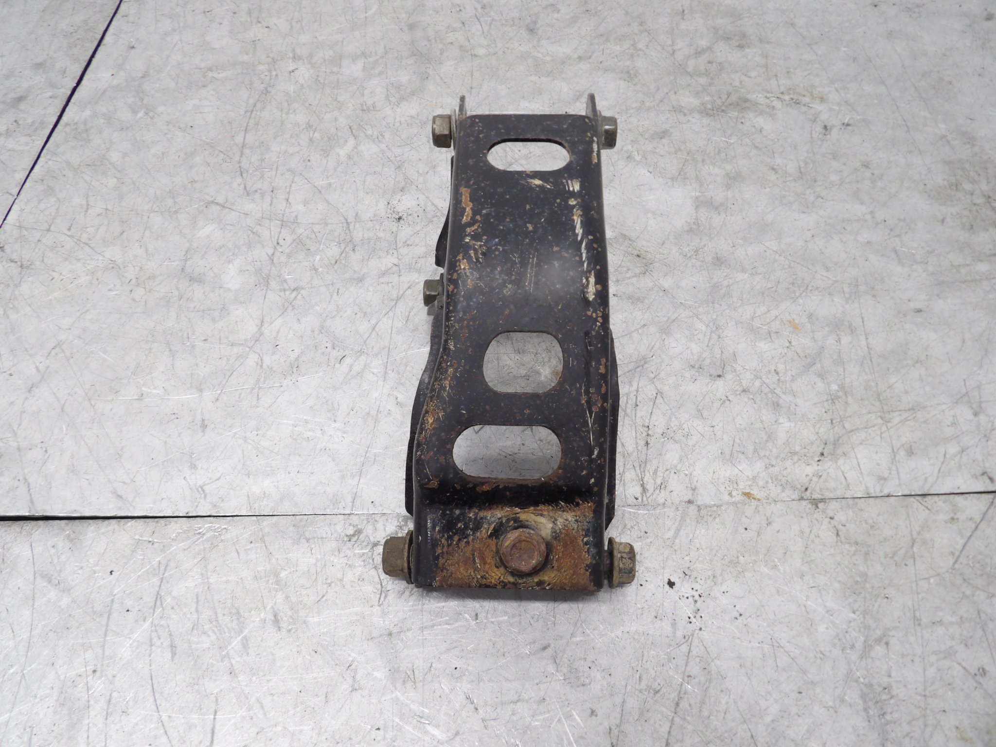 2008 Yamaha TTR125E Engine Mounting Bracket Frame Mount Plate 1B2-F1316-10-00