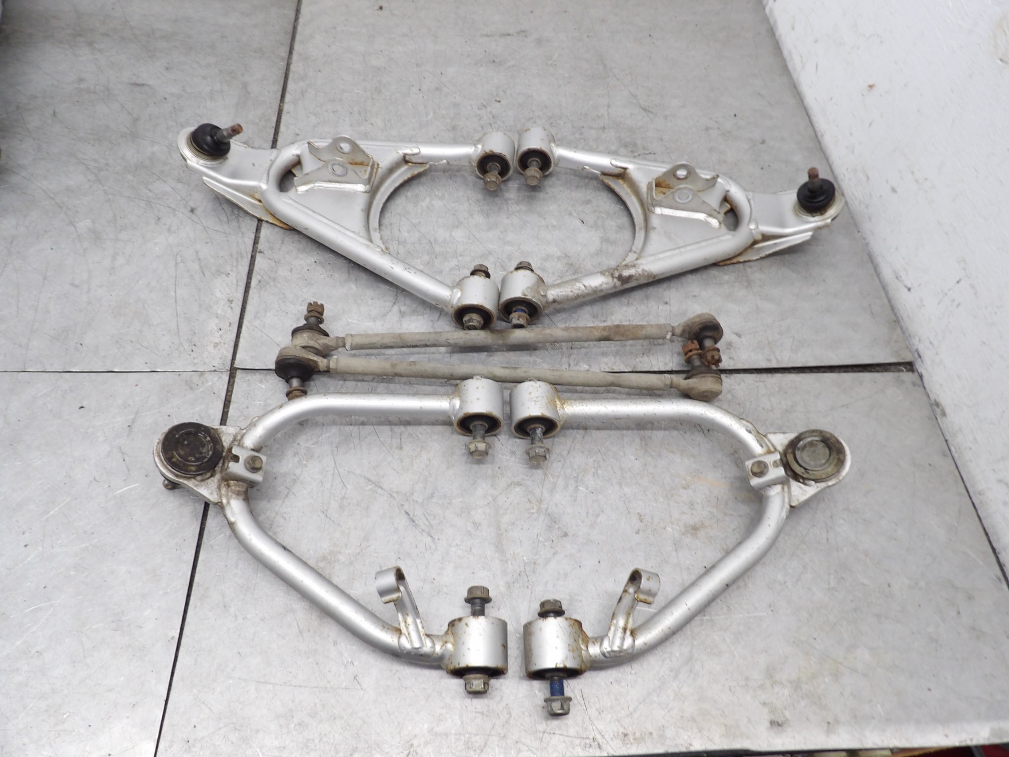 2004 Suzuki Quadsport Z250 LTZ250 OEM Front A-Arm Control Arm 52430-21812-YD8