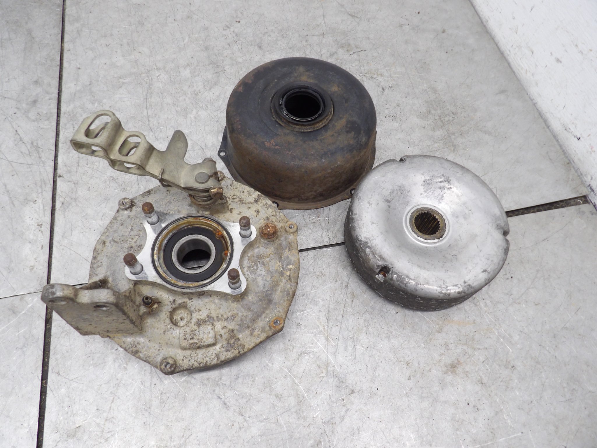 2004 Suzuki Quadsport Z250 LTZ250 2X4 Rear Brake Drum Assembly 64210-05G01